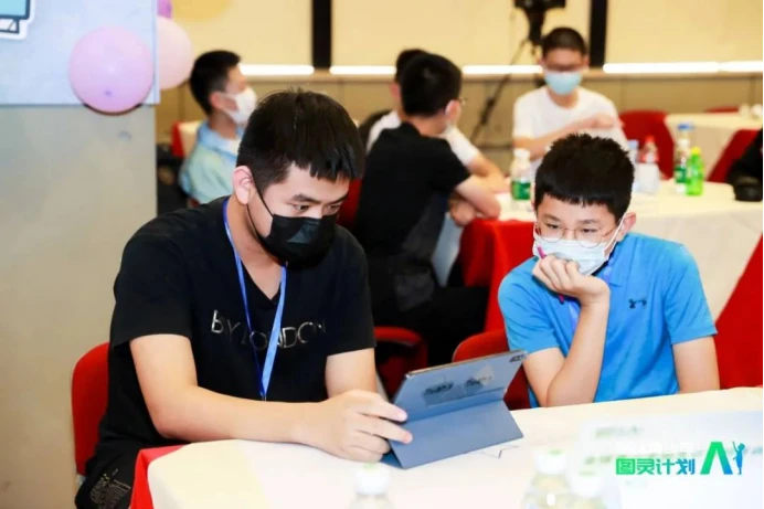 如何在篮球表演赛中观察和发展个人技能_2